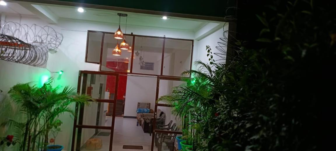 Shree Gorakhnath Guest House Ayodhya Εξωτερικό φωτογραφία