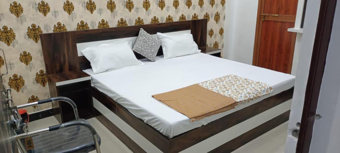 Shree Gorakhnath Guest House Ayodhya Εξωτερικό φωτογραφία