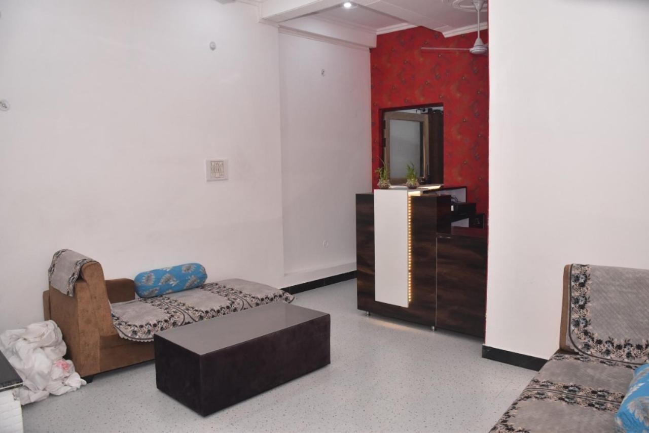 Shree Gorakhnath Guest House Ayodhya Εξωτερικό φωτογραφία