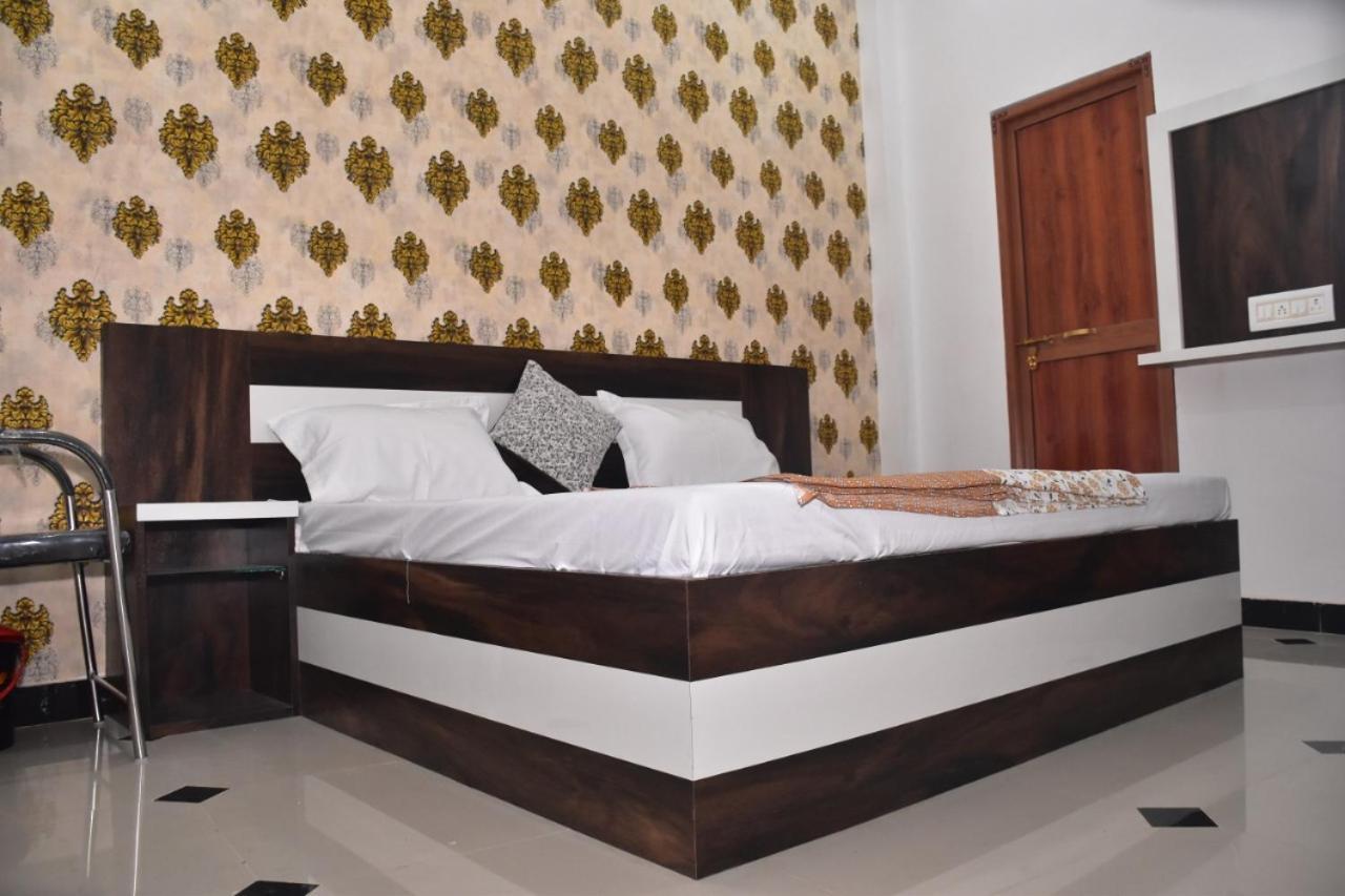 Shree Gorakhnath Guest House Ayodhya Εξωτερικό φωτογραφία