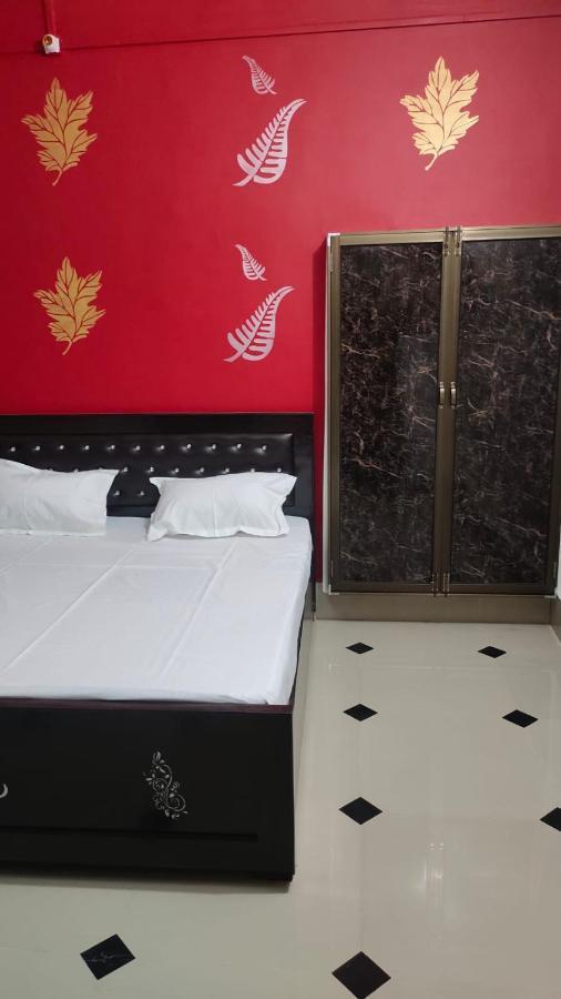 Shree Gorakhnath Guest House Ayodhya Δωμάτιο φωτογραφία