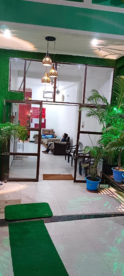 Shree Gorakhnath Guest House Ayodhya Εξωτερικό φωτογραφία