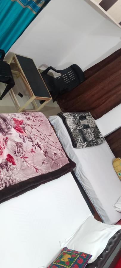 Shree Gorakhnath Guest House Ayodhya Εξωτερικό φωτογραφία