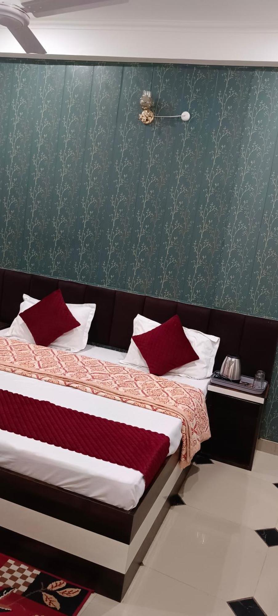 Shree Gorakhnath Guest House Ayodhya Εξωτερικό φωτογραφία